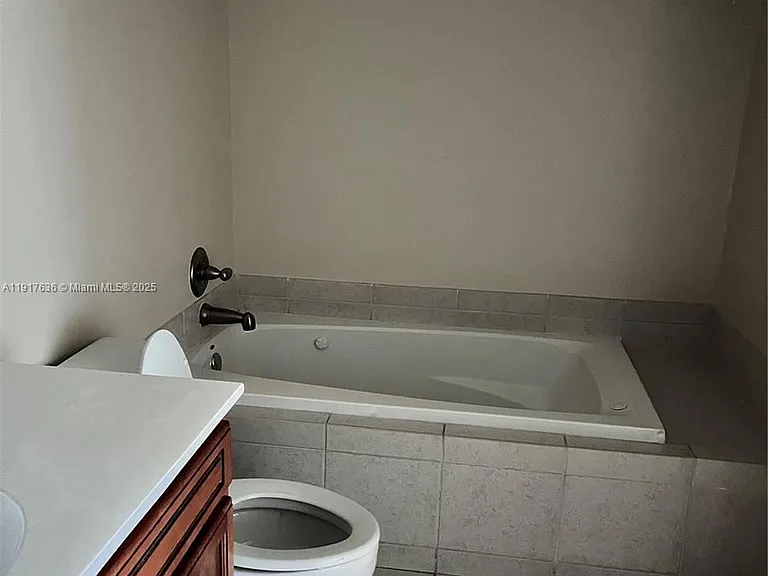 140 S Dixie Hwy #507 — Photo 9