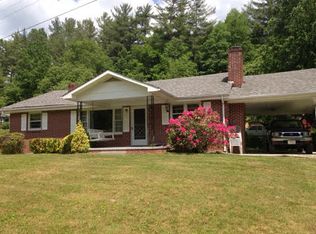 99 Sunny Brook Ln, Spruce Pine, NC 28777