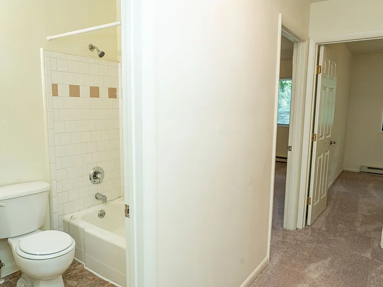 Lynnhaven Apartments — Photo 39