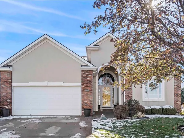 9427 N Ditzler Ave, Kansas City, MO 64157