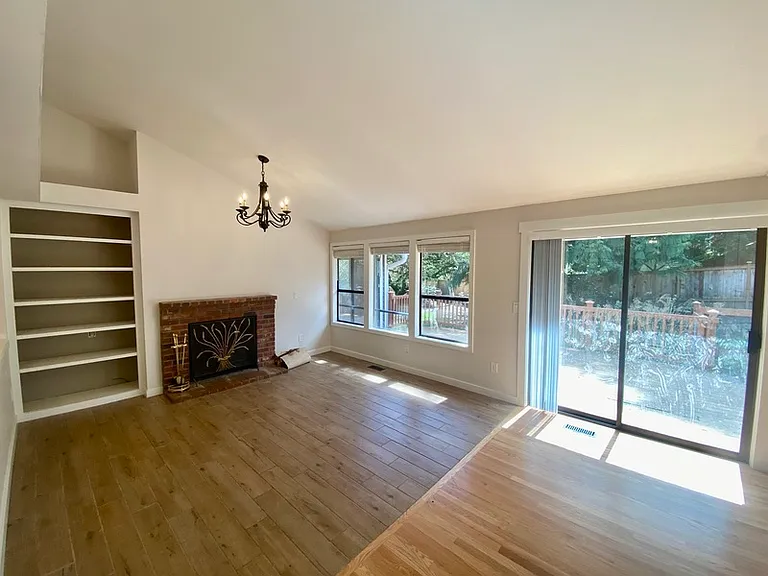 650 Jasmine Pl NW — Photo 11