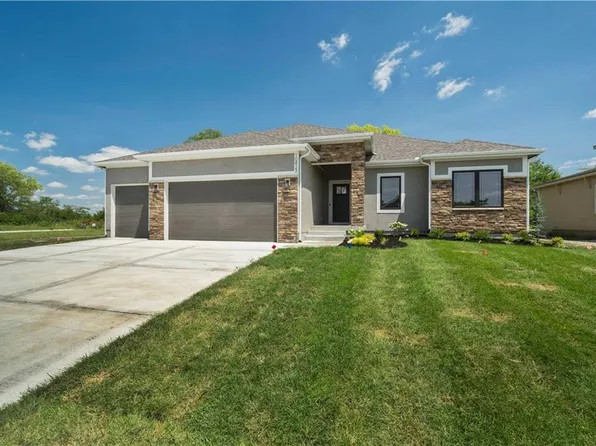 10423 N Mulberry St, Kansas City, MO 64155