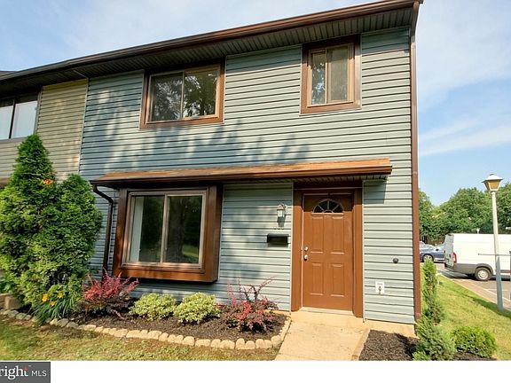 2nd image of 600 Edison Dr