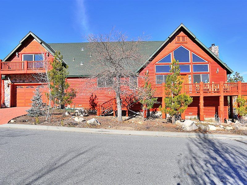 1st image of 374 Glenwood Dr