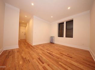 3420 32nd St APT 1G, Astoria, NY 11106
