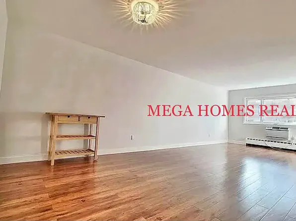 21-12 Broadway image 2 of 8