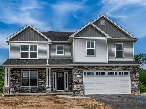 4944 Buckeye Dr, Monclova, OH 43542