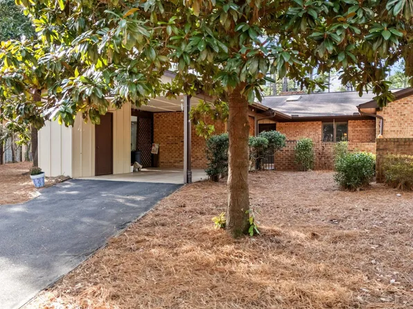 646 Redwood Drive, Southern Pines, NC 28387