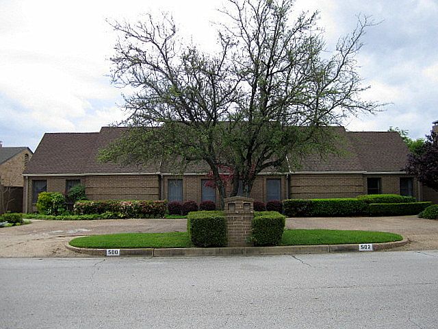 1st image of 500 Woodland Hills Dr