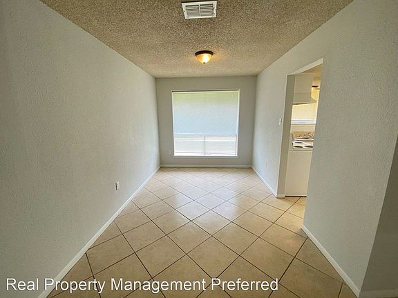 4th image of 19303 Peach Valley Cir