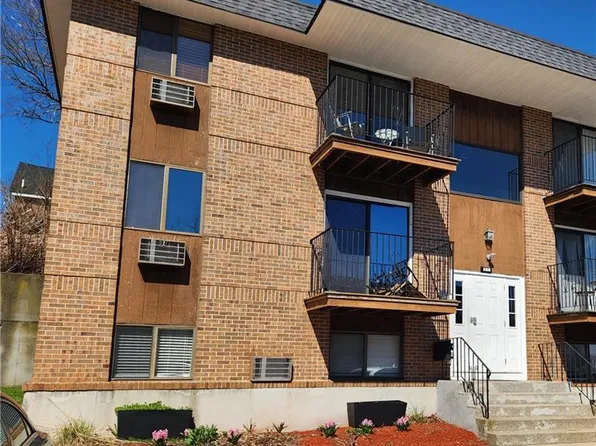 117 John St APT 41, Lincoln, RI 02865