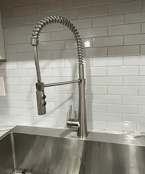Great pullout stainless steel faucet.