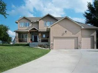 2190 Woodington Dr, Sedalia, MO 65301