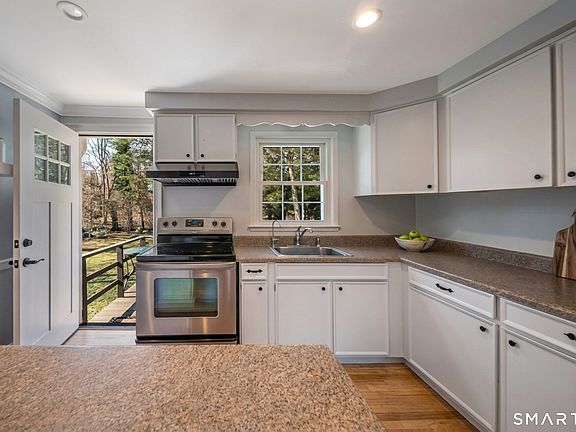 4th image of 50 Jefferson Circle