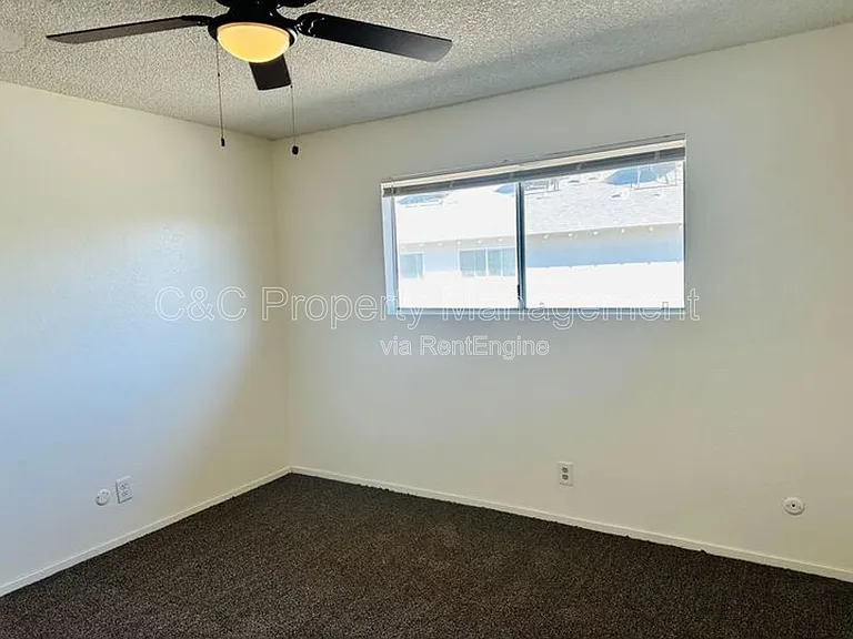 1668 W Ashlan Ave — Photo 15