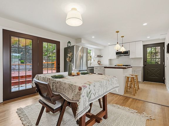 4th image of 556 Ridge Ave