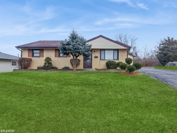 7855 Woodridge Dr, Woodridge, IL 60517