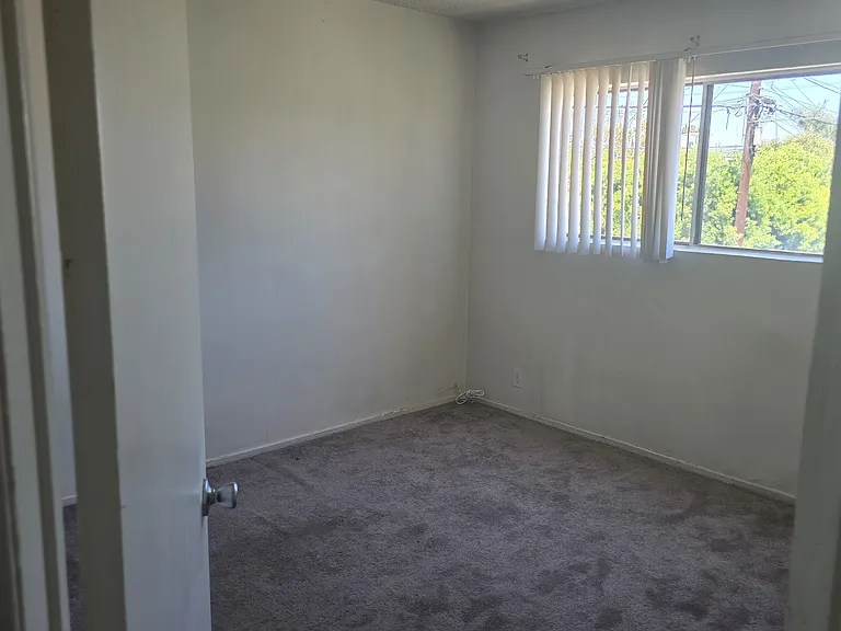 5519 Homeside Ave #9 — Photo 5