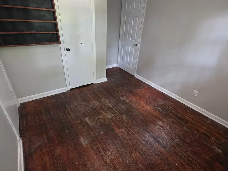 165 Stanford St — Photo 12