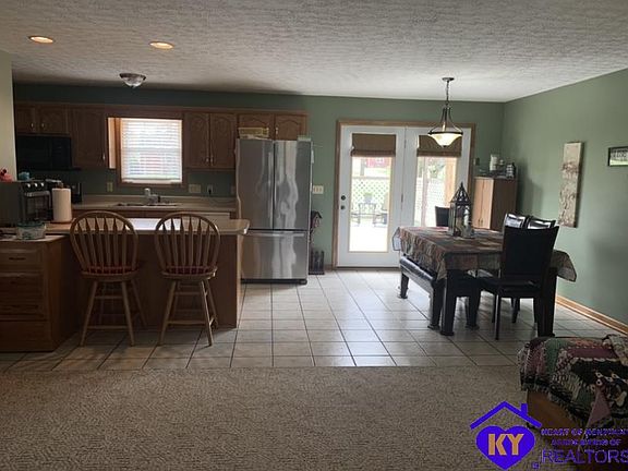 4th image of 419 Hickory Ln