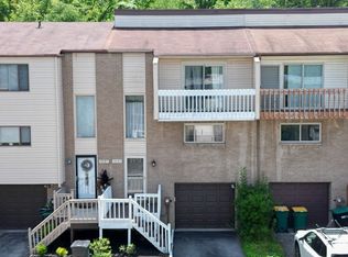 3135 Camberly Dr, Gibsonia, PA