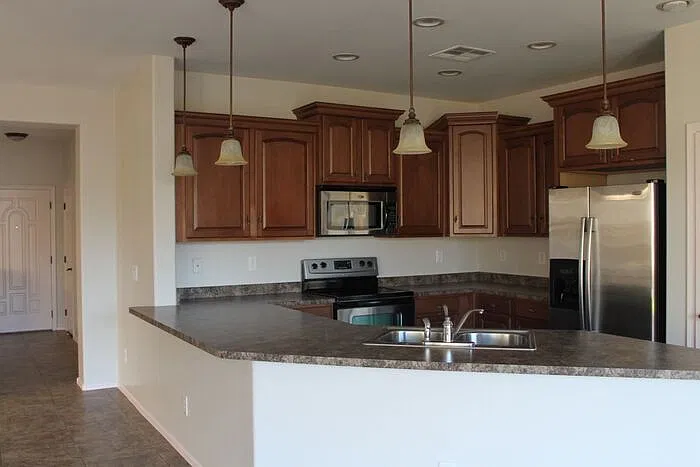 3 bed, 2.0 bath, 1742 sqft, $2,250 — Photo 2