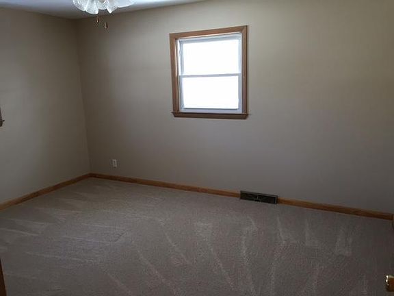 5th image of 8328 N Grandview Dr