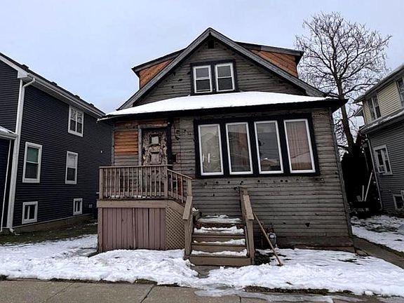 2nd image of 3541 N Natoma Ave