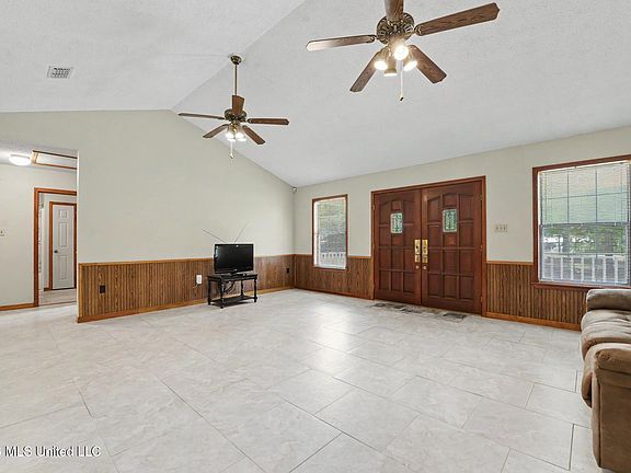 5th image of 17118 Moran Rd