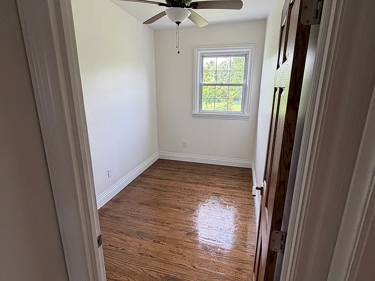 349 Mary St — Photo 9