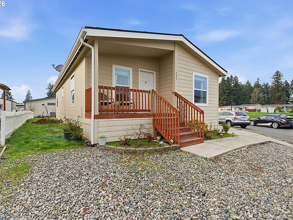 3rd image of 626 SW Philadelphia Way Space 176