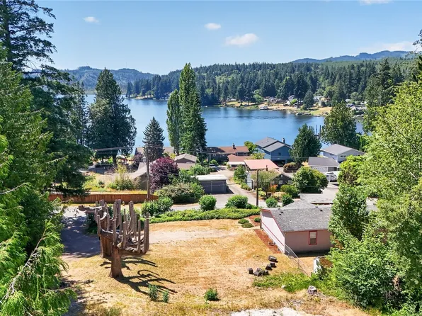 1450 Northlake Way NW, Bremerton, WA 98312