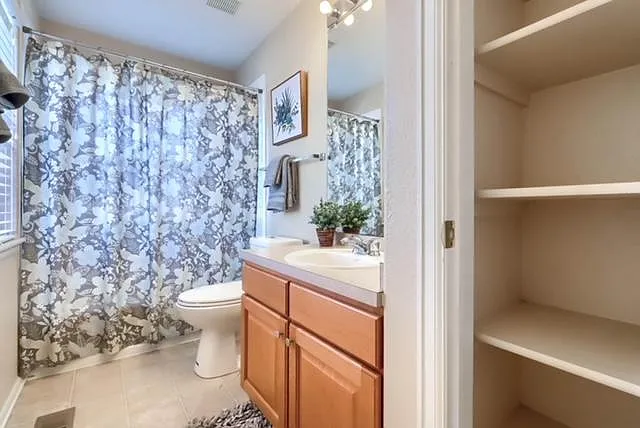 Upstairs Bathroom