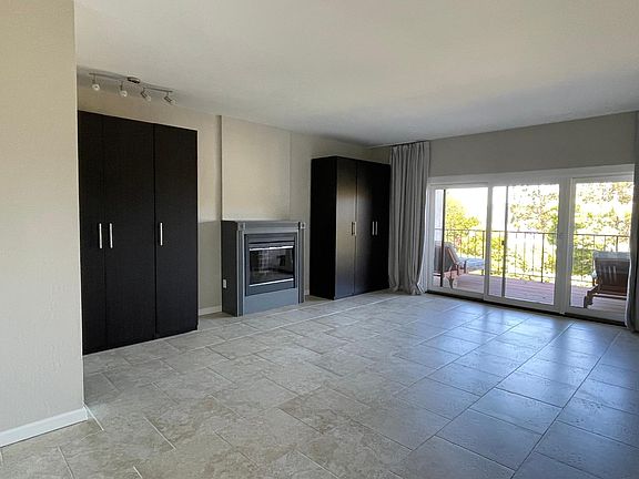 3rd image of 80 Lincoln Dr