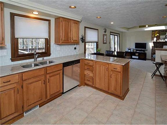 4th image of 3919 Murryhill Ct