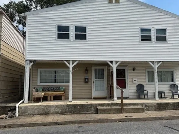 203 N Duke St, Hummelstown, PA 17036