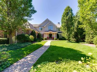2000 Rollingwood Ln, Riverwoods, IL