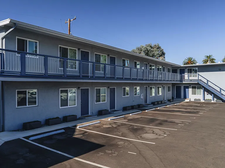 1225 Monte Vista Pl #1 — Photo 3