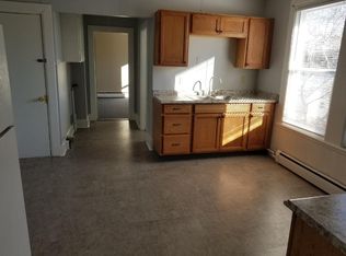 17 Boutelle Ave APT 4, Waterville, ME 04901