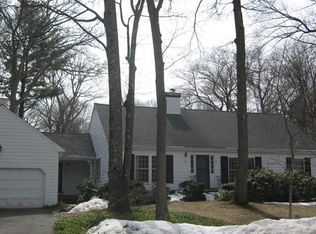 6 Sheridan Cir, Wellesley, MA 02481