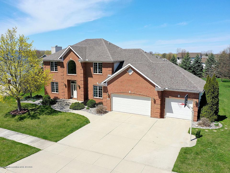 1st image of 911 Woodbury Dr