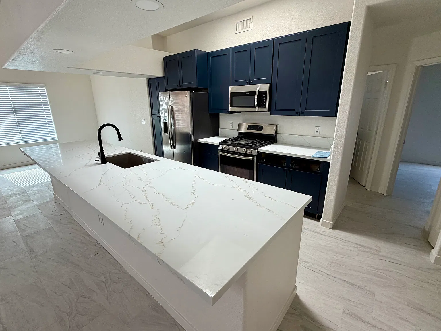 3 bed, 1374 sqft, $1,750 — Photo 2