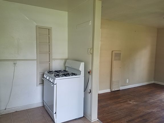 3rd image of 2026 W Hermosa Dr