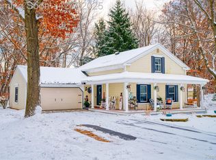 1543 Bosak Dr, Brighton, MI