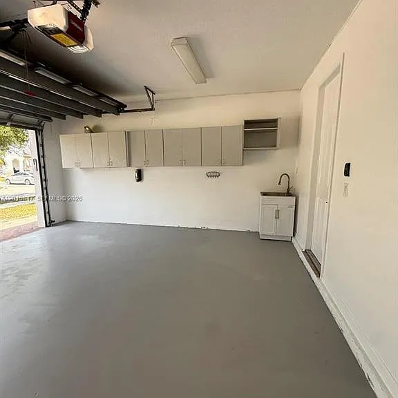 9194 SW 36th St — Photo 5