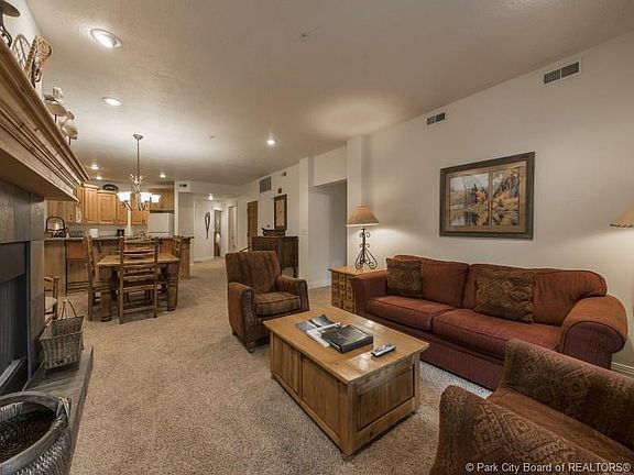 3rd image of 1000 Park Ave #204