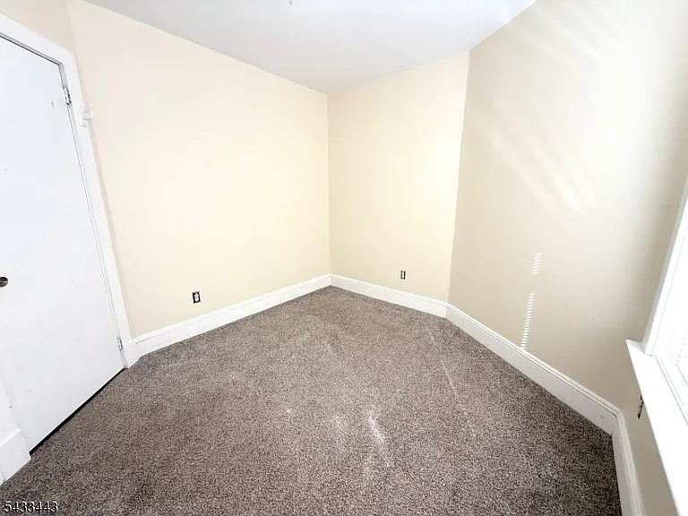 100 Main St #1 — Photo 18
