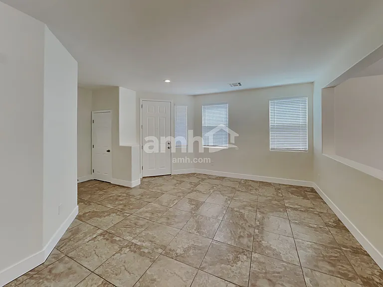 6837 Baby Jade Ct — Photo 7