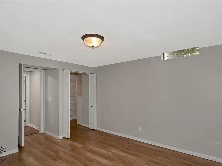 30W150 Foxboro Ct — Photo 32