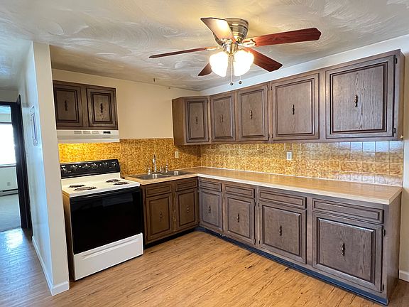 2nd image of 1719 100th St #2